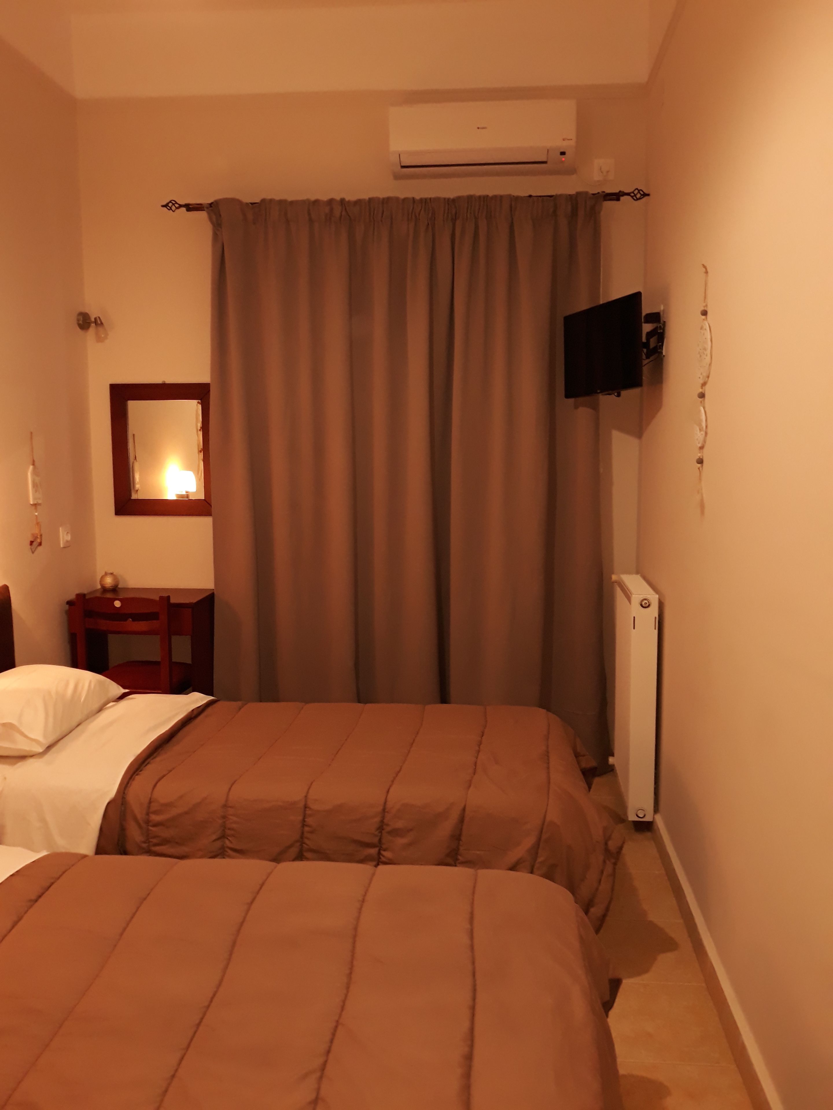 basic room | premium bedding, soundproofing, cots/infant beds, rollaway beds