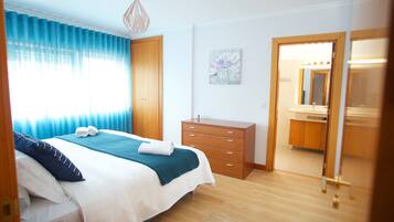 2 bedrooms, soundproofing, iron/ironing board, internet