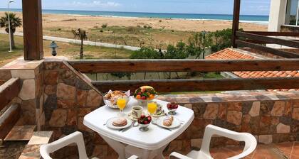 ASILAH BERALMAR, les pieds sur la plage, avec Ahmed