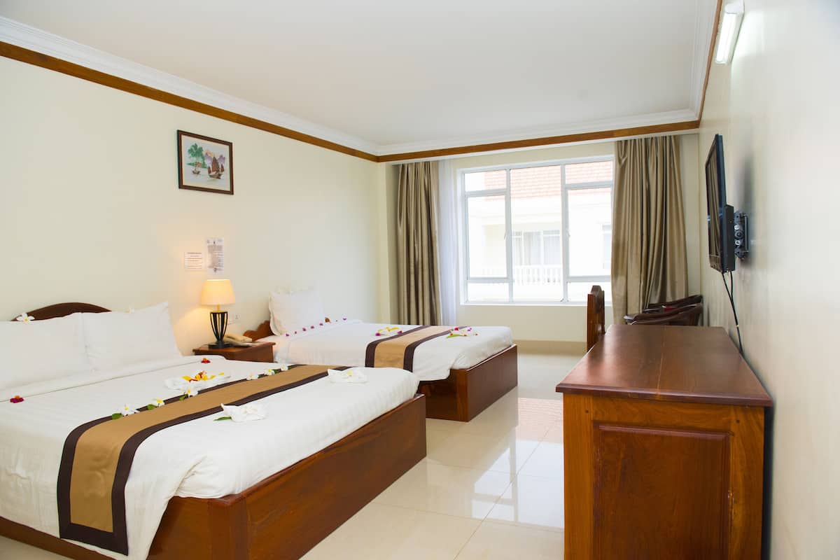 Deluxe Twin | 1 bedroom, minibar, in-room safe, desk