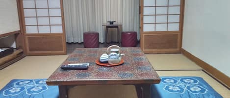 Kamar Tradisional, Bebas Asap Rokok (Japanese Style, 3 People) | Wi-Fi gratis