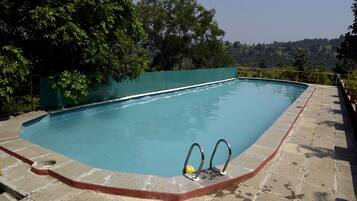 Piscina a l'aire lliure