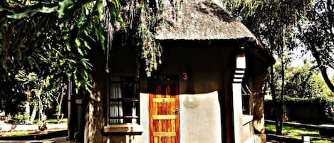 Exclusive Chalet, 1 Bedroom | Desk, free WiFi, bed sheets