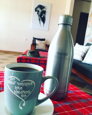 Tägliches inbegriffenes kontinentales Frühstück