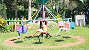 室外兒童遊樂區