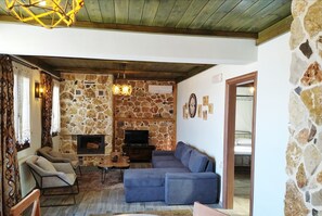 Comfort Apartment - Stone Built Rustic House (Rhodes)