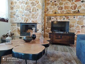 Comfort Apartment | 2 bedrooms, Egyptian cotton sheets, premium bedding, memory foam beds - Stone Built Rustic House (Rhodes)