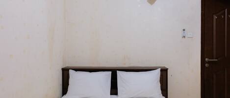 Room | 2 bedrooms, free WiFi, bed sheets