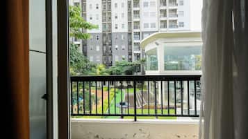 2 soveværelser, skrivebord, strygejern/strygebræt, sengetøj