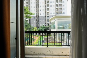 2 bedrooms, desk, iron/ironing board, bed sheets - 2BR Apartment at Silkwood Residence near Gading Serpong (Tangerang)