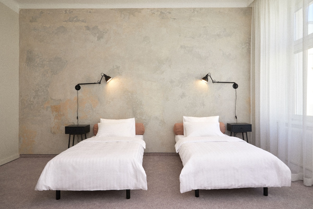 Studio (Sofabed) | 1 slaapkamer, luxe beddengoed, een kluis op de kamer, een bureau