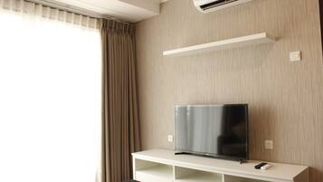 Room | Living area | TV