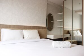 Room | 2 bedrooms, free WiFi, bed sheets - Classic 2BR Apartment At Gateway Pasteur near Exit Toll (Cimahi)