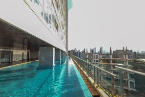 City view - Elegant Studio Menteng Park Apartment (Jakarta)