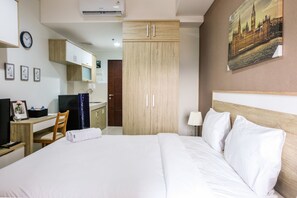 Room | 1 bedroom, bed sheets - Highest Value Studio at Springwood Residence (Tangerang)