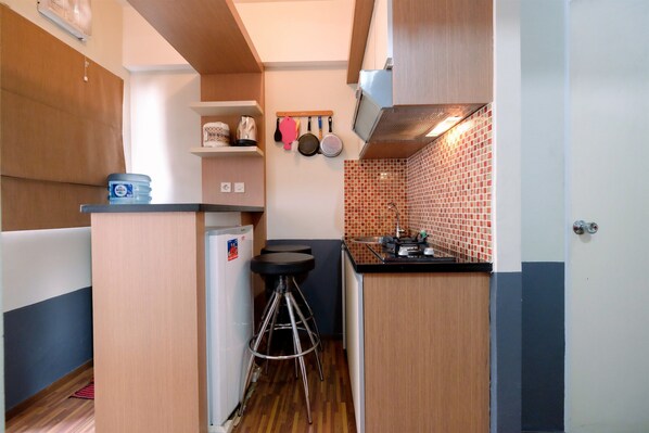 Chambre | Cuisine privée | Réfrigérateur, plaque de cuisson, bouilloire électrique