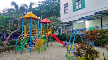 Children’s play area – outdoor