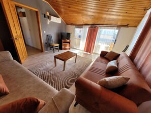 Classic Loft | Living area | LCD TV - Cetin Pansiyon (Fethiye)