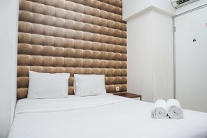 2 bedrooms, free WiFi, bed sheets - Modern 2BR Green Bay Pluit Apartment (Jakarta)