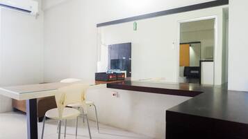 Room | Living area | TV