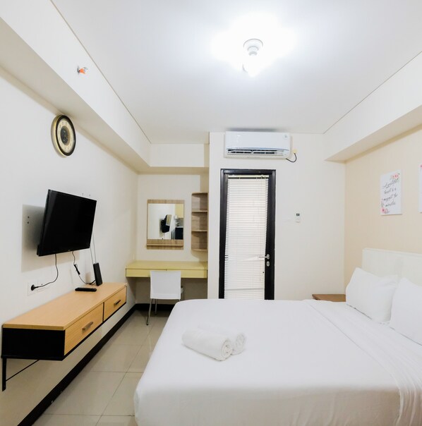 Room | 1 bedroom, desk, free WiFi, bed sheets