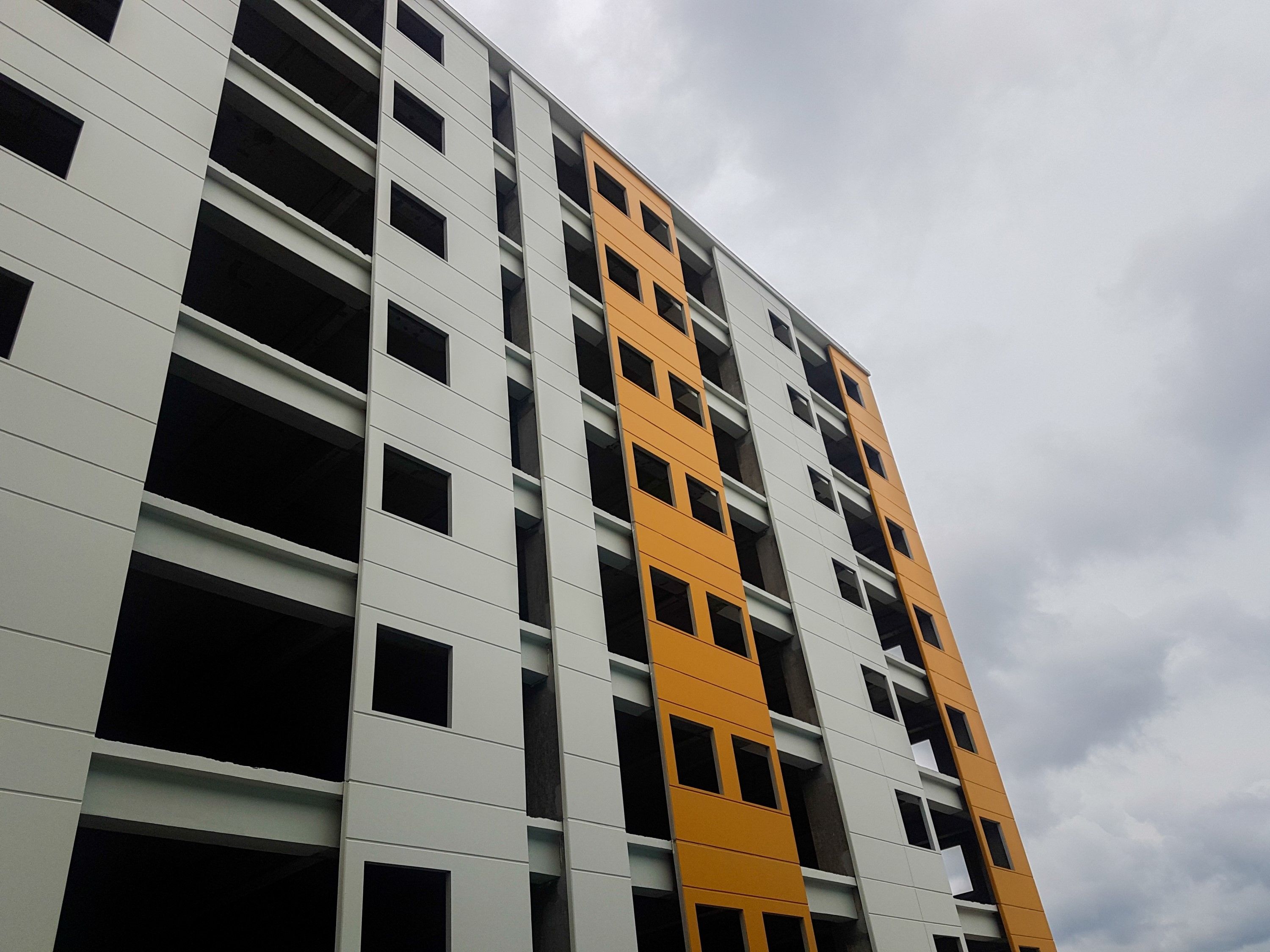 المنشأة من الخارج