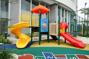 Children’s play area – outdoor