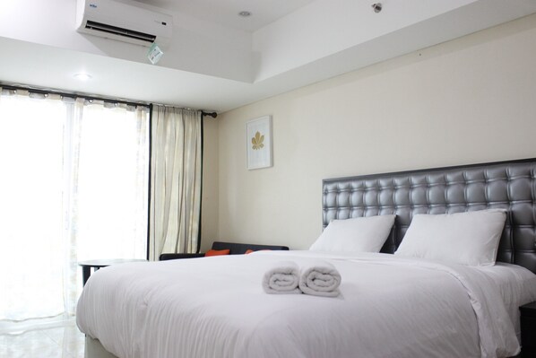 Room | 1 bedroom, desk, free WiFi, bed sheets - Strategic Studio Room Tamansari La Grande Apartment (Bandung)
