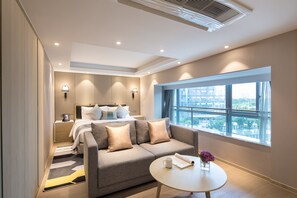In-room safe, desk, blackout drapes, soundproofing - Citadines Keqiao Shaoxing (Shaoxing)