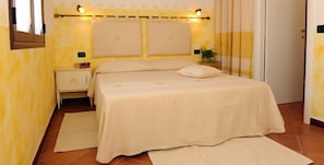 Blackout curtains, free cots/infant beds, free WiFi, bed sheets