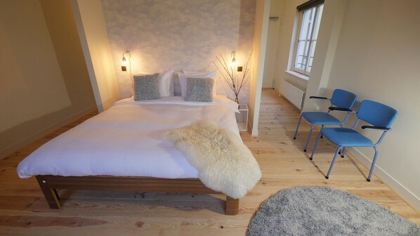 Minibar, decoración personalizada y muebles diferentes