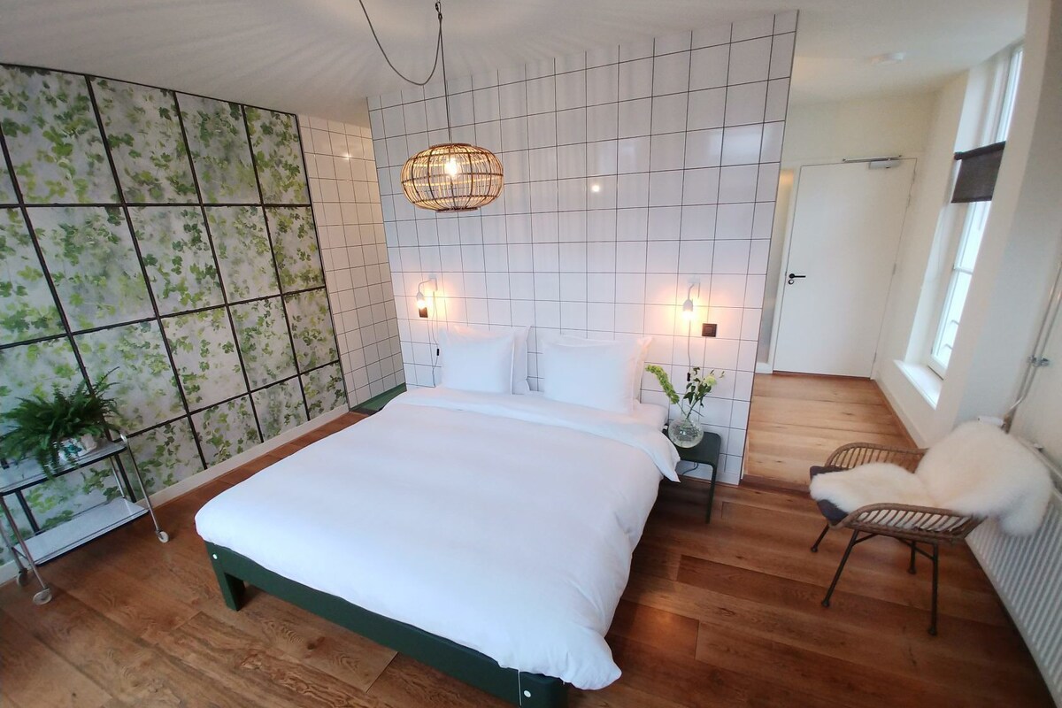 Double Room (Plantage) | Minibar, individually decorated, individually furnished