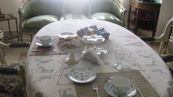 Free daily local cuisine breakfast