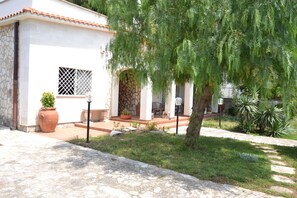 Front of property - Villa Lucia (Bari)