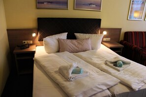 Minibar, escritorio y wifi gratis
