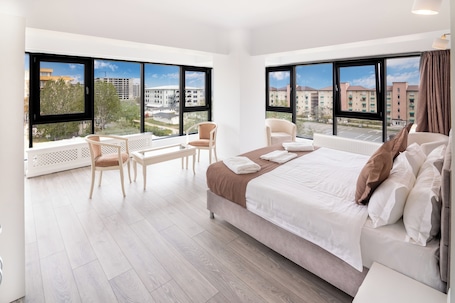 2 habitaciones, decoración personalizada y muebles diferentes