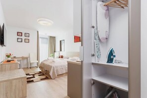 アイロン / アイロン台、WiFi、ベッドシーツ