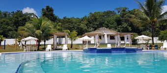 2 Quartos com piscinas e churrasqueira e ampla área de lazer