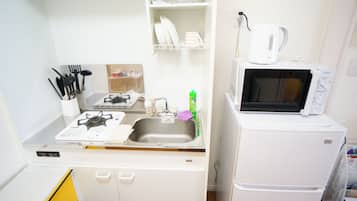 冰箱、炉灶、厨具/餐具