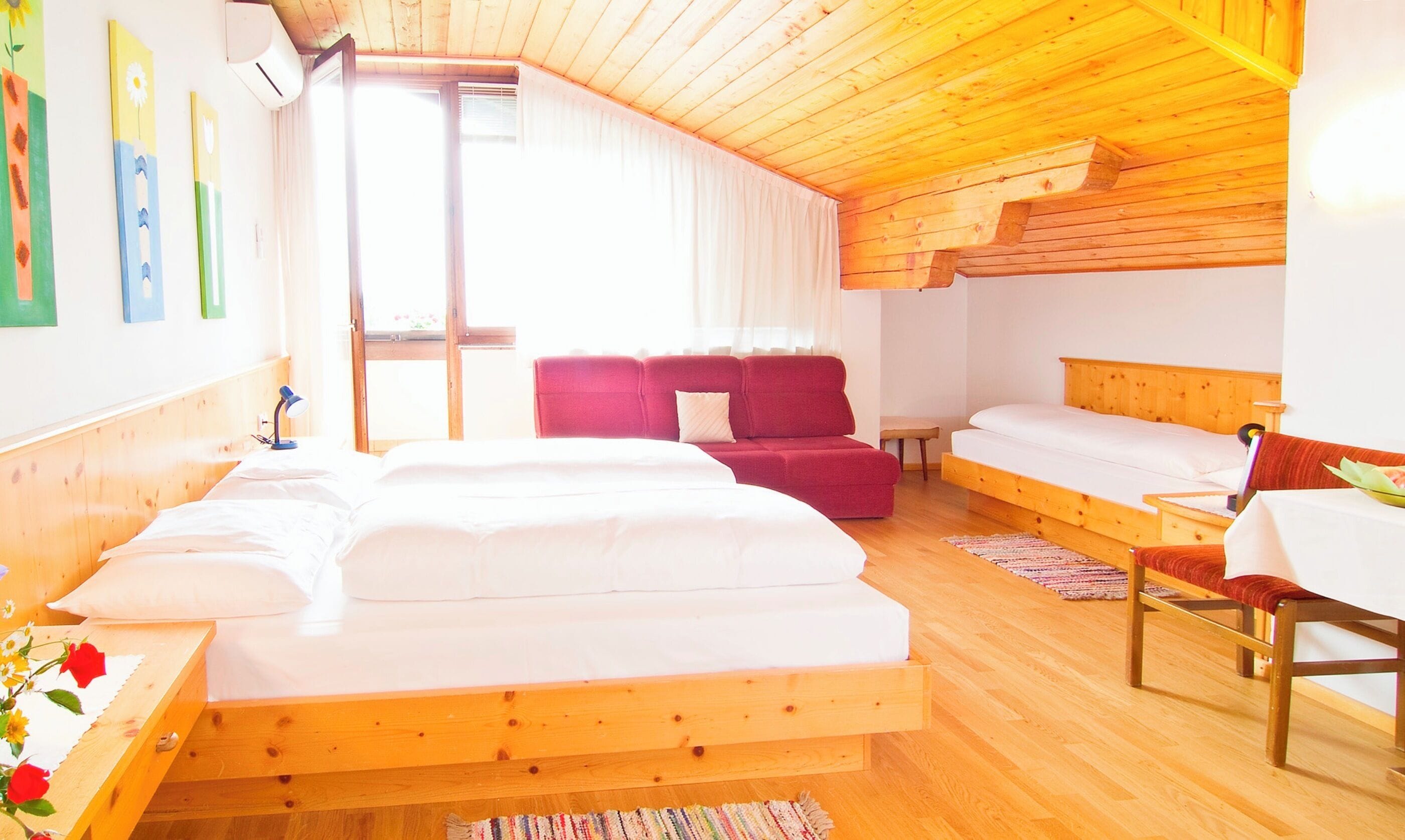 Family Quadruple Room | Hypo-allergenic bedding, in-room safe, desk, laptop workspace