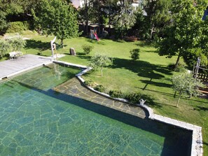 Children’s play area – outdoor