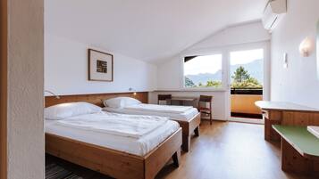 Superior-Doppelzimmer, Gartenblick | Allergikerbettwaren, Zimmersafe, Schreibtisch