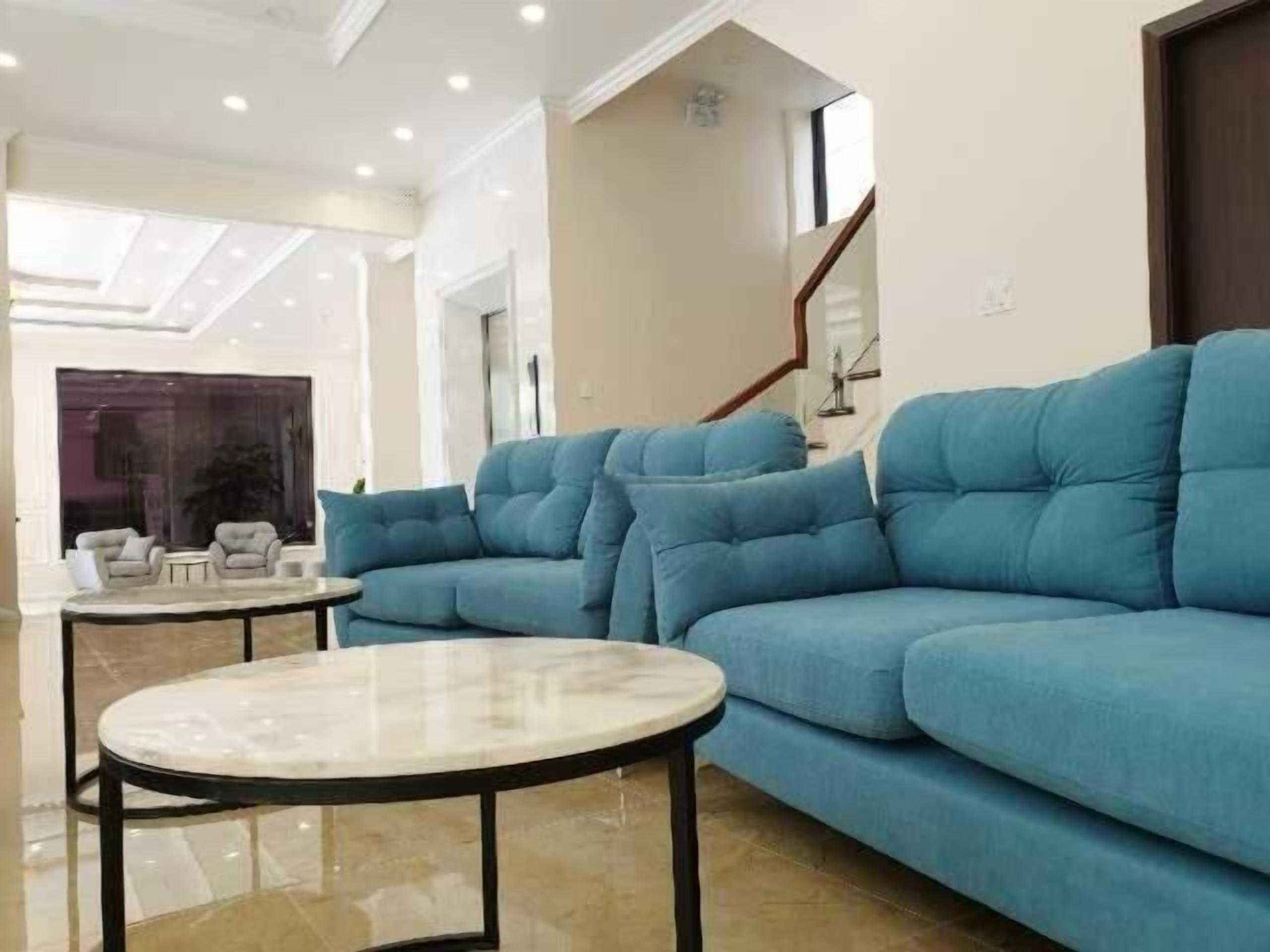 50-inch smart tv with premium tv channels, tv