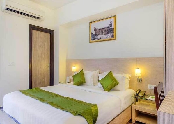 Deluxe Room | Free WiFi - Hotel King Palace (Jaipur)