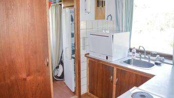 Kühlschrank, Herdplatte, Geschirrspüler