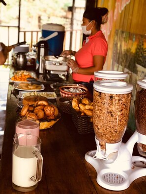 Free daily buffet breakfast