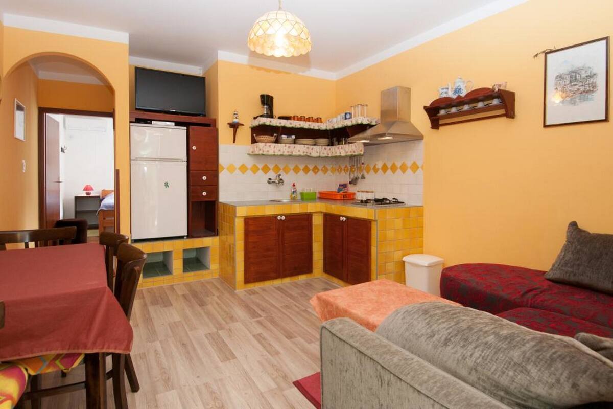 Apartment, 1 Schlafzimmer, Terrasse | Wohnbereich | Fernseher