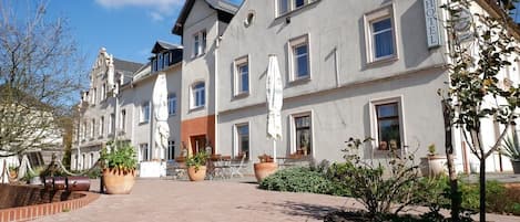 Enceinte de lâhĂ©bergement