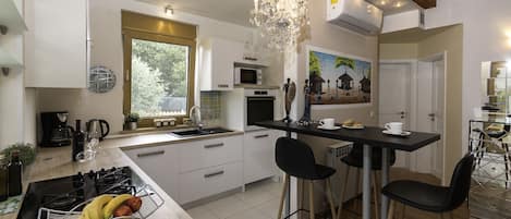 别墅, 5 间卧室, 私人游泳池 | 私人厨房 | 大冰箱、微波炉、烤箱、炉灶