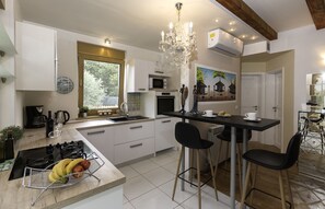 Villa, 5 Bedrooms, Private Pool | Private kitchen | Full-size fridge, microwave, oven, stovetop - Villa Sunshine (Pula)